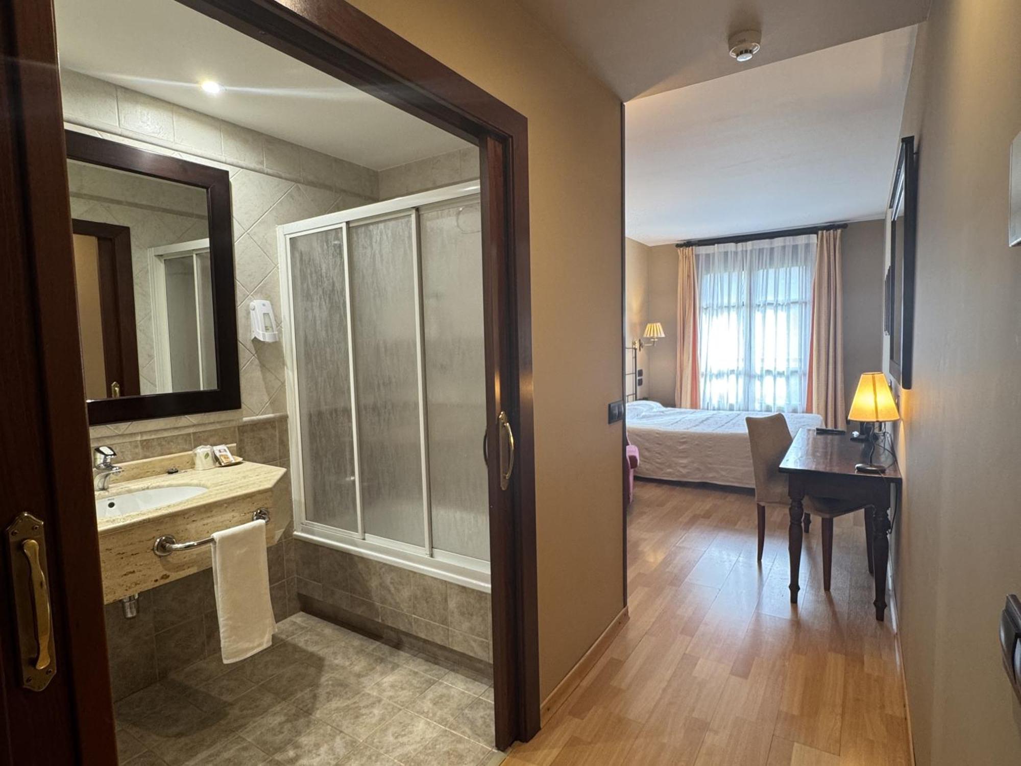 Hotel Cotiella Campo  Eksteriør bilde