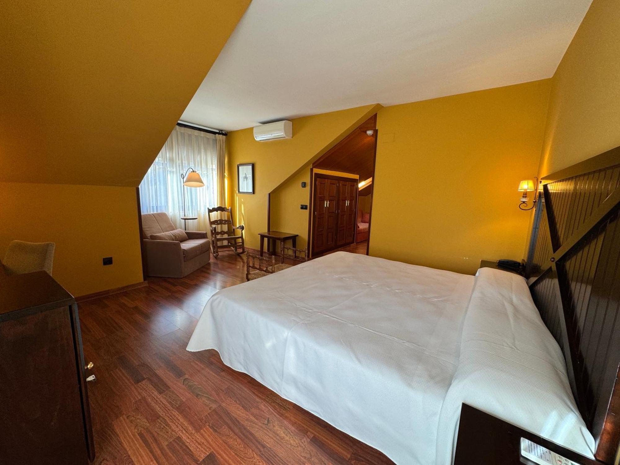 Hotel Cotiella Campo  Eksteriør bilde