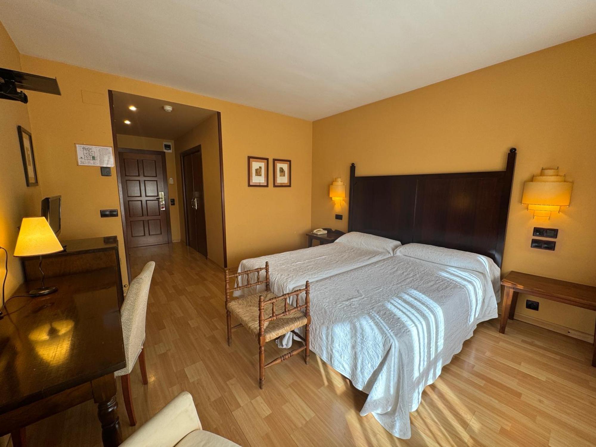 Hotel Cotiella Campo  Eksteriør bilde