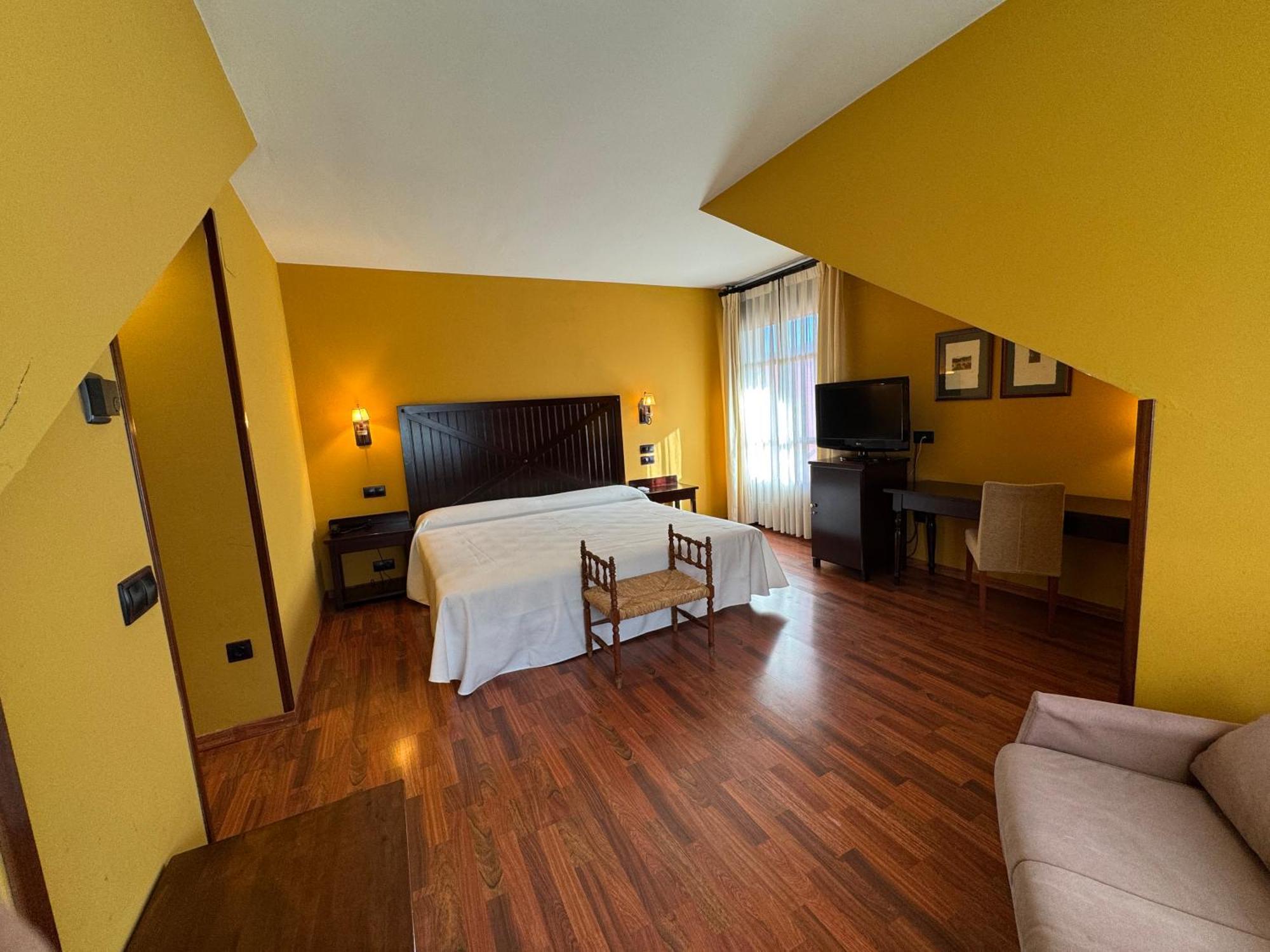 Hotel Cotiella Campo  Eksteriør bilde