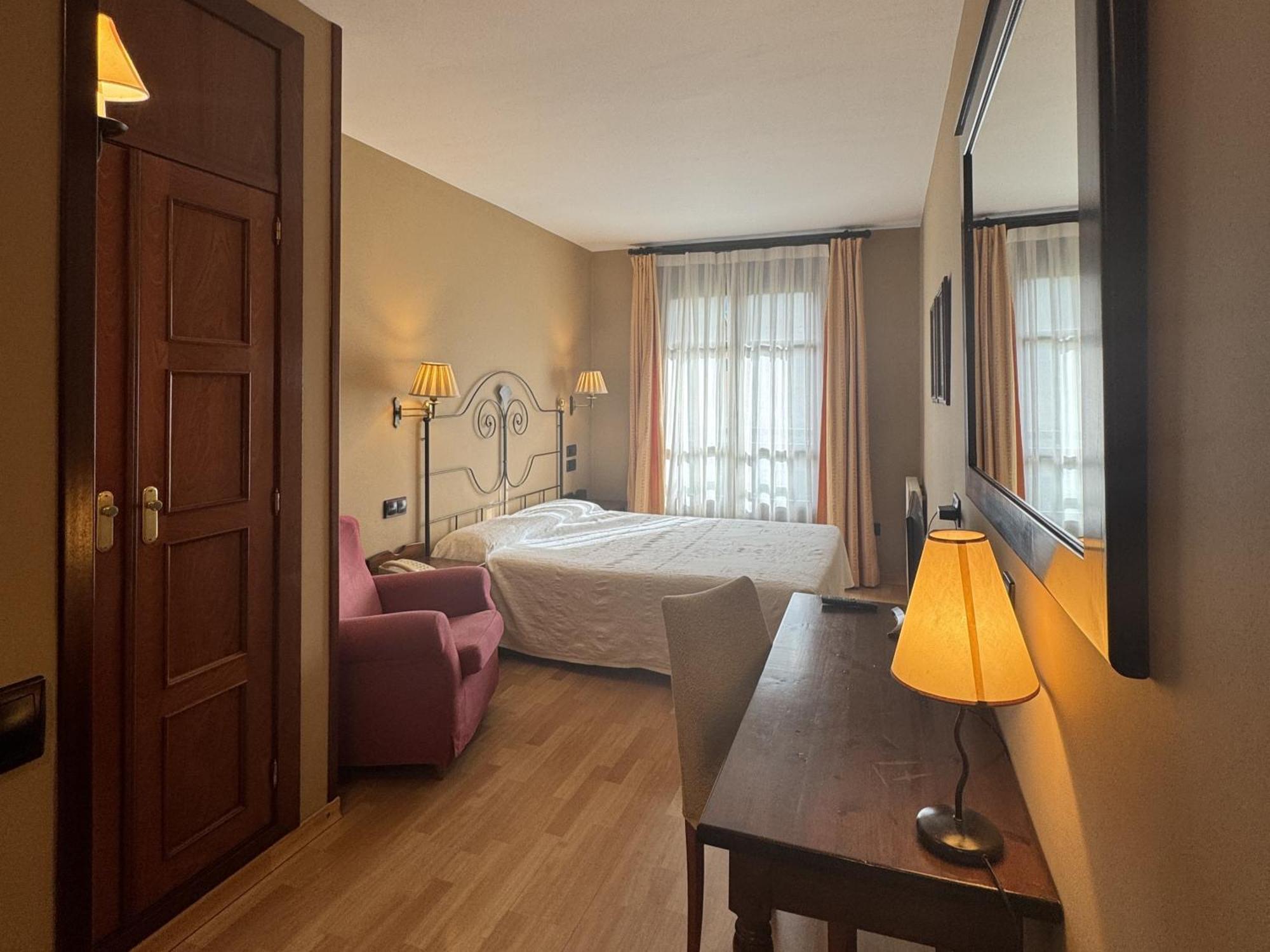 Hotel Cotiella Campo  Eksteriør bilde