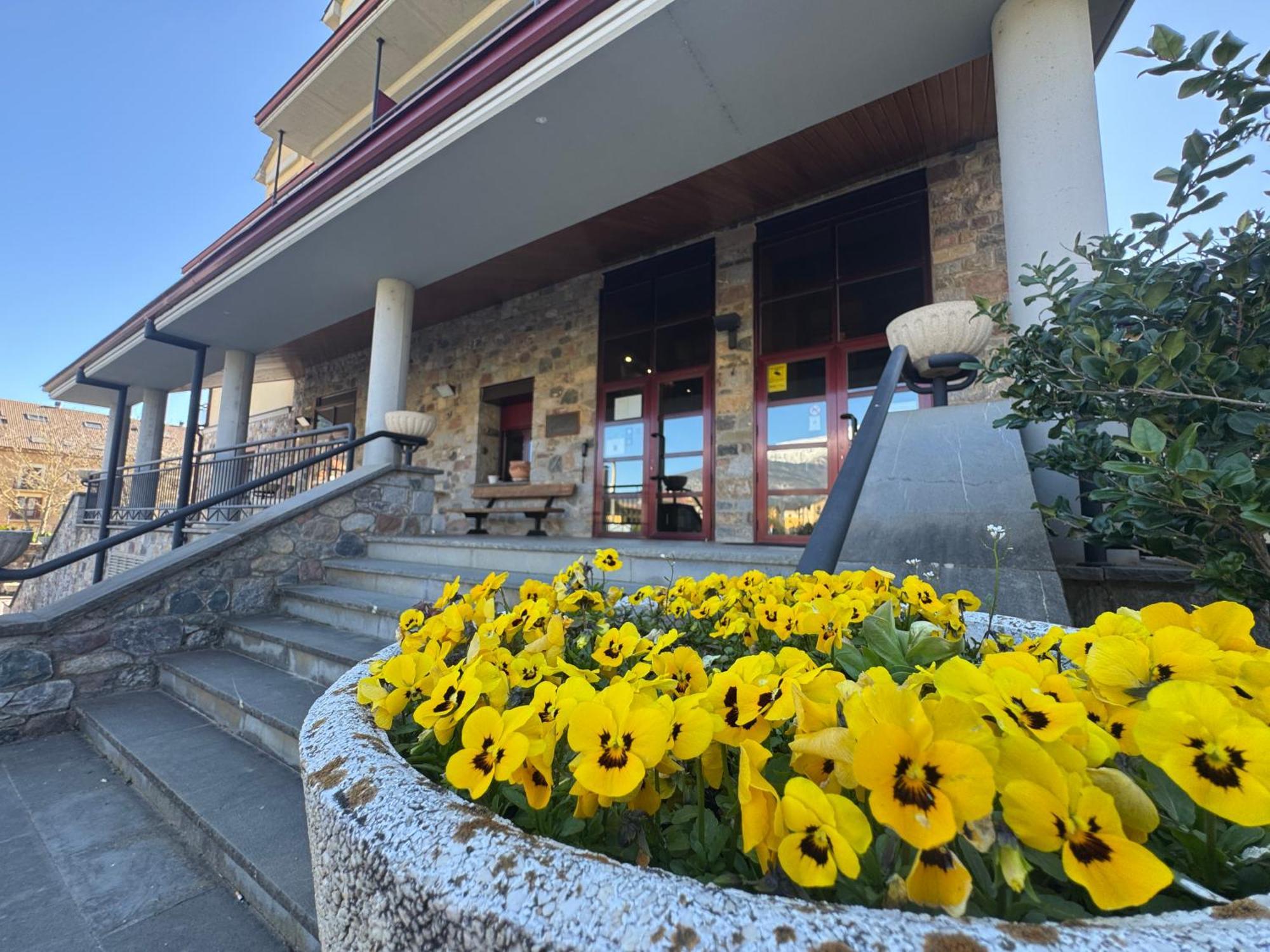 Hotel Cotiella Campo  Eksteriør bilde
